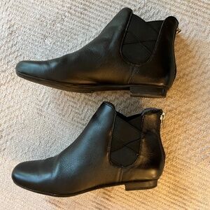 Black leather women’s booties